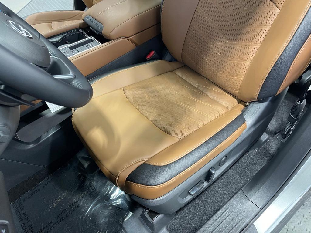 new 2025 Nissan Pathfinder car, priced at $43,895