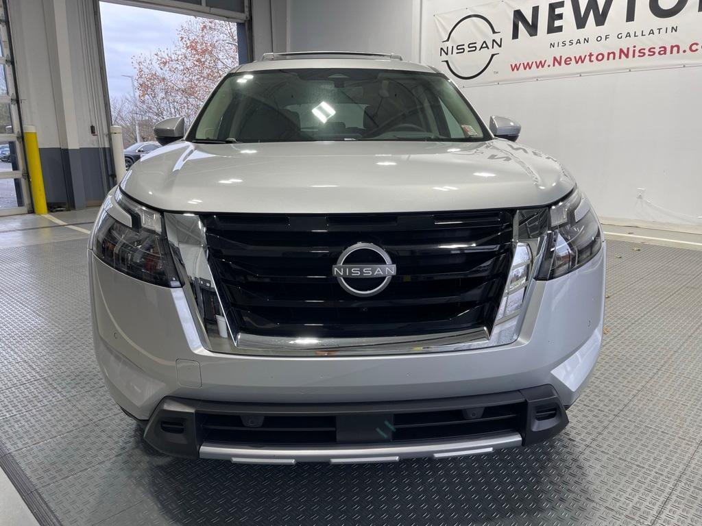 new 2025 Nissan Pathfinder car, priced at $43,895