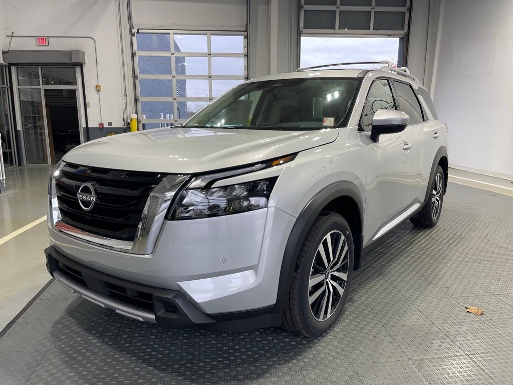 new 2025 Nissan Pathfinder car, priced at $43,895