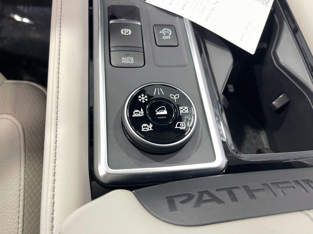 new 2026 Nissan Pathfinder car, priced at $43,992