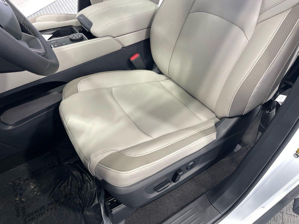 new 2026 Nissan Pathfinder car, priced at $43,992