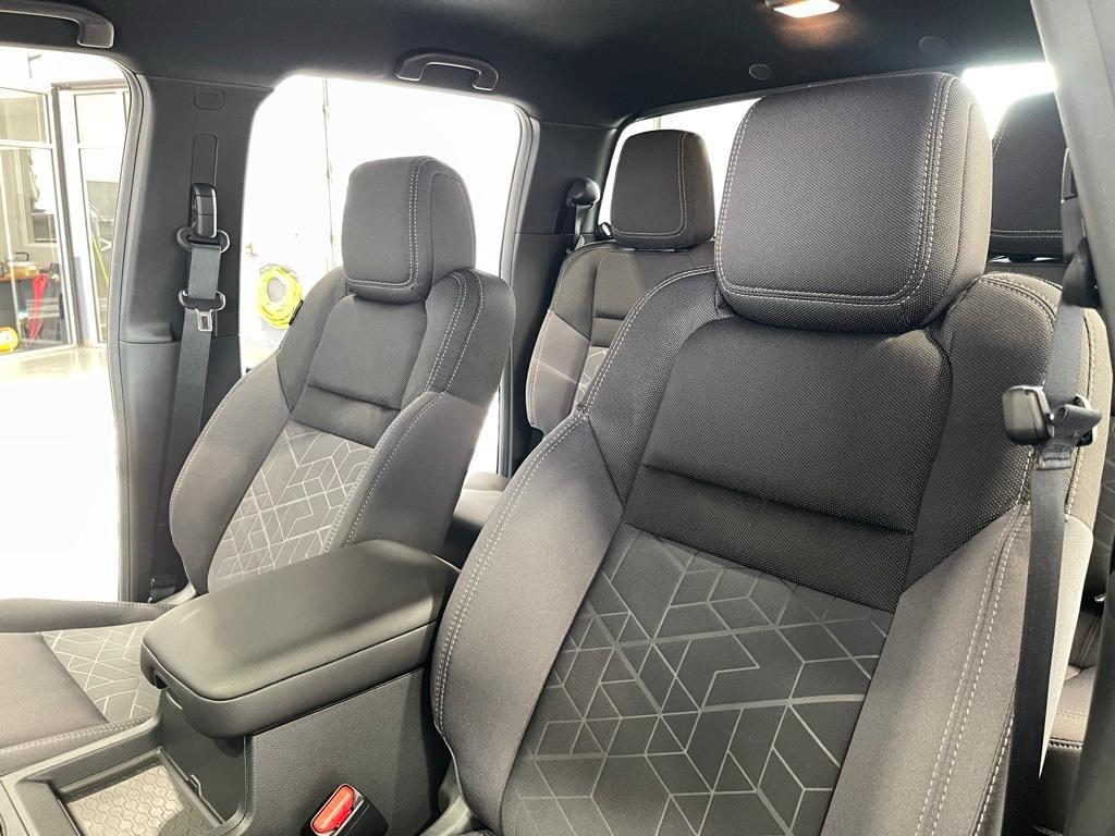 new 2026 Nissan Frontier car, priced at $40,007