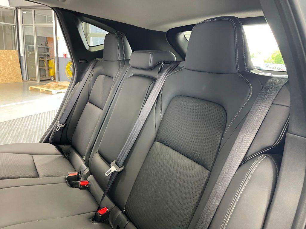 new 2026 Nissan Murano car, priced at $43,813