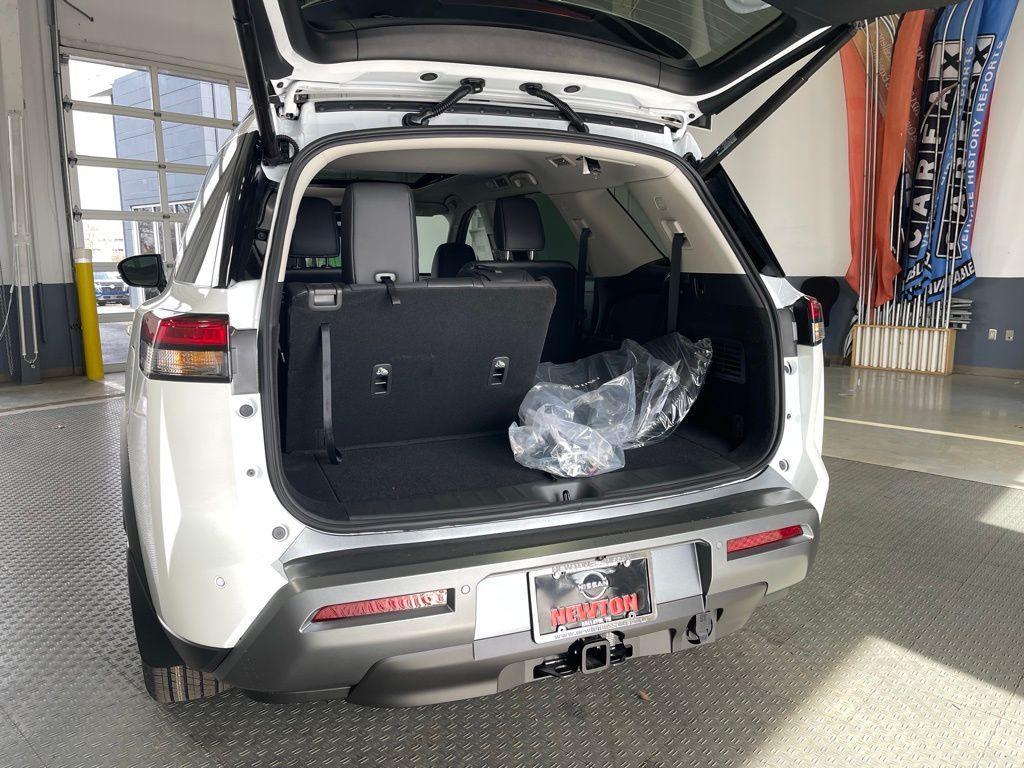 new 2026 Nissan Pathfinder car, priced at $43,992