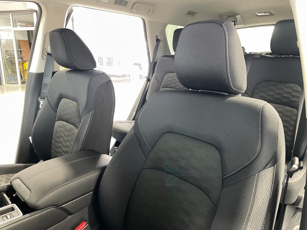 new 2026 Nissan Pathfinder car, priced at $37,973