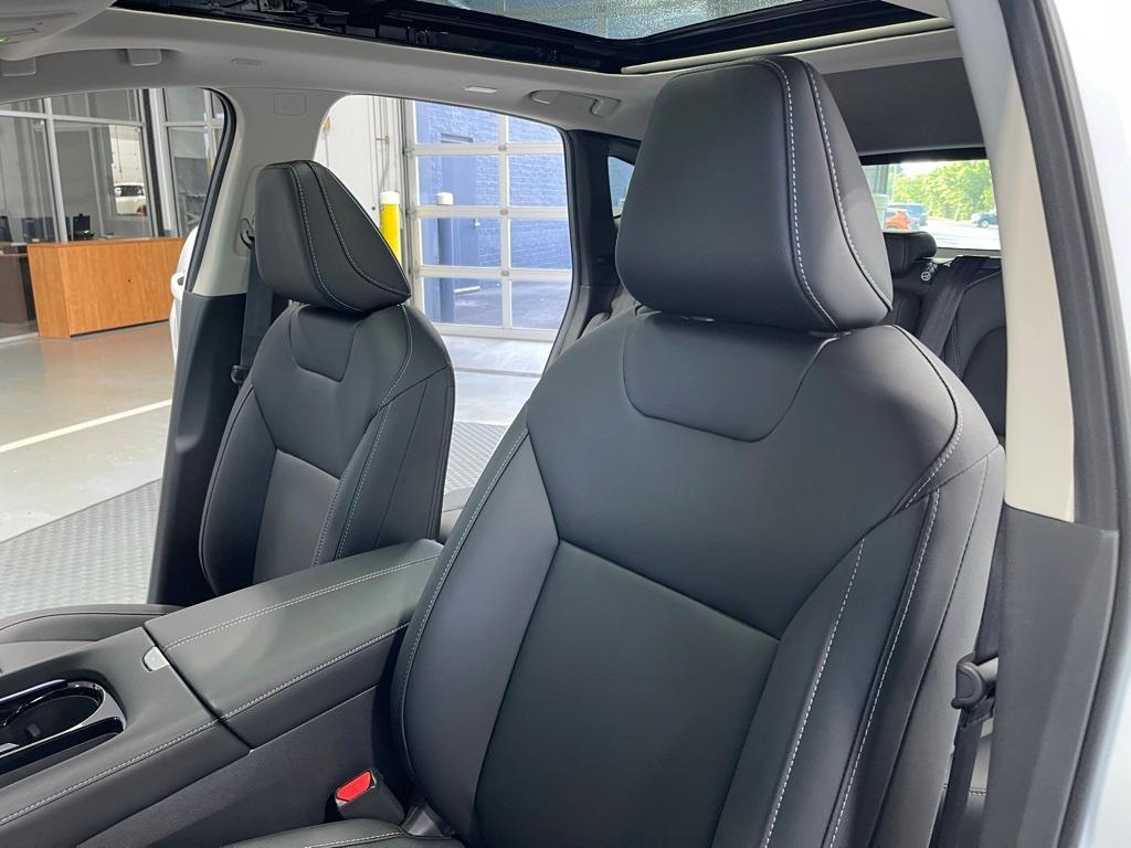 new 2025 Nissan Murano car, priced at $42,555