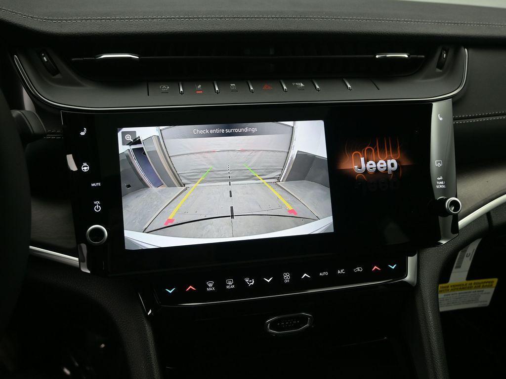 new 2026 Jeep Grand Cherokee car, priced at $39,690
