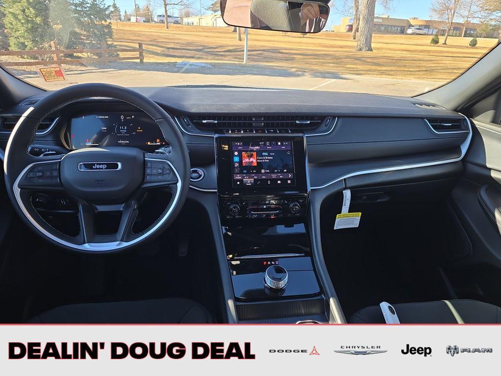 new 2026 Jeep Grand Cherokee car, priced at $44,174