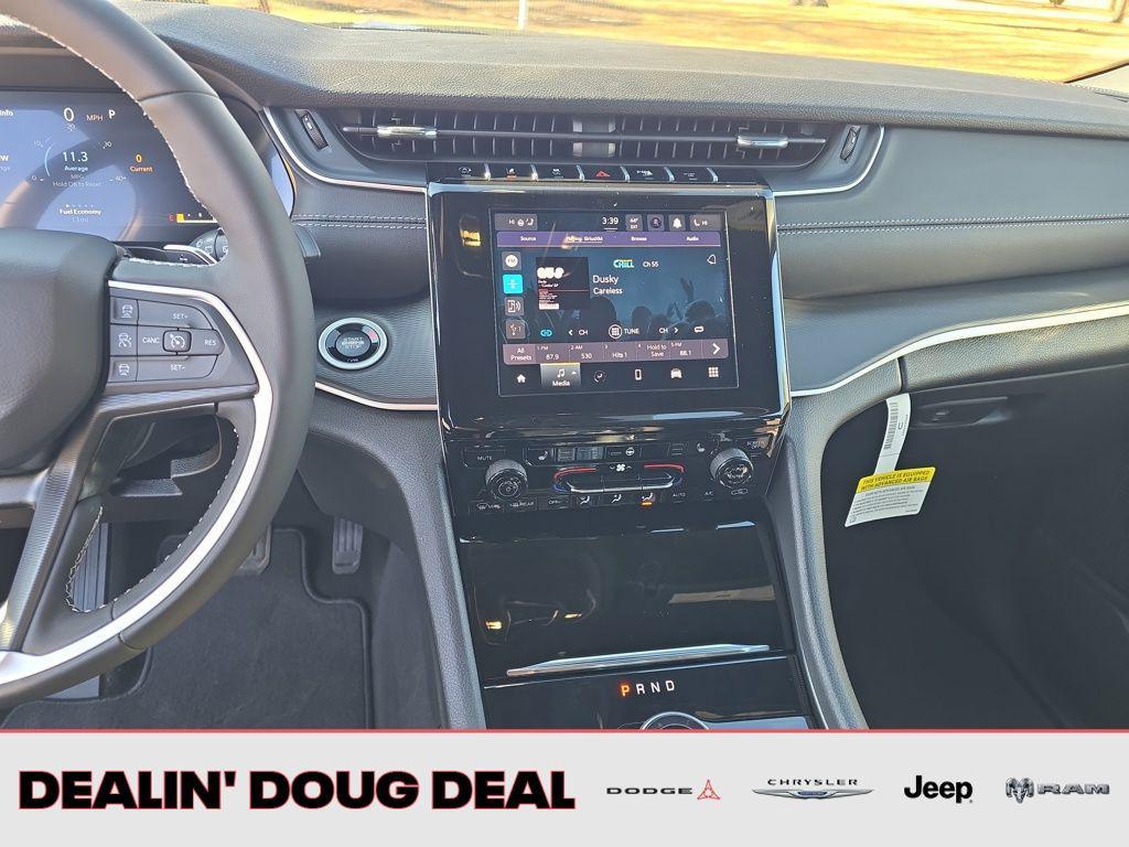 new 2026 Jeep Grand Cherokee car, priced at $44,174