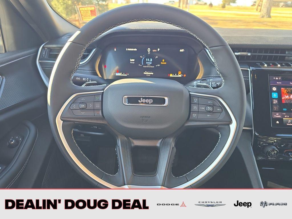 new 2026 Jeep Grand Cherokee car, priced at $44,174