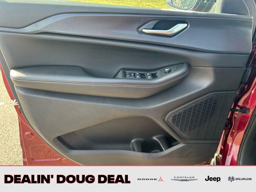 used 2023 Jeep Grand Cherokee L car, priced at $24,995