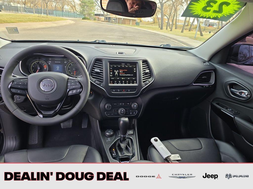 used 2023 Jeep Cherokee car, priced at $22,695