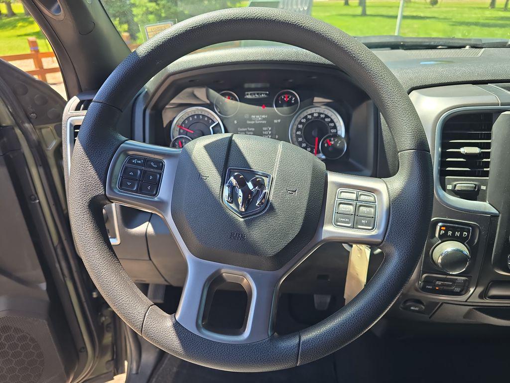 used 2021 Ram 1500 Classic car, priced at $35,094