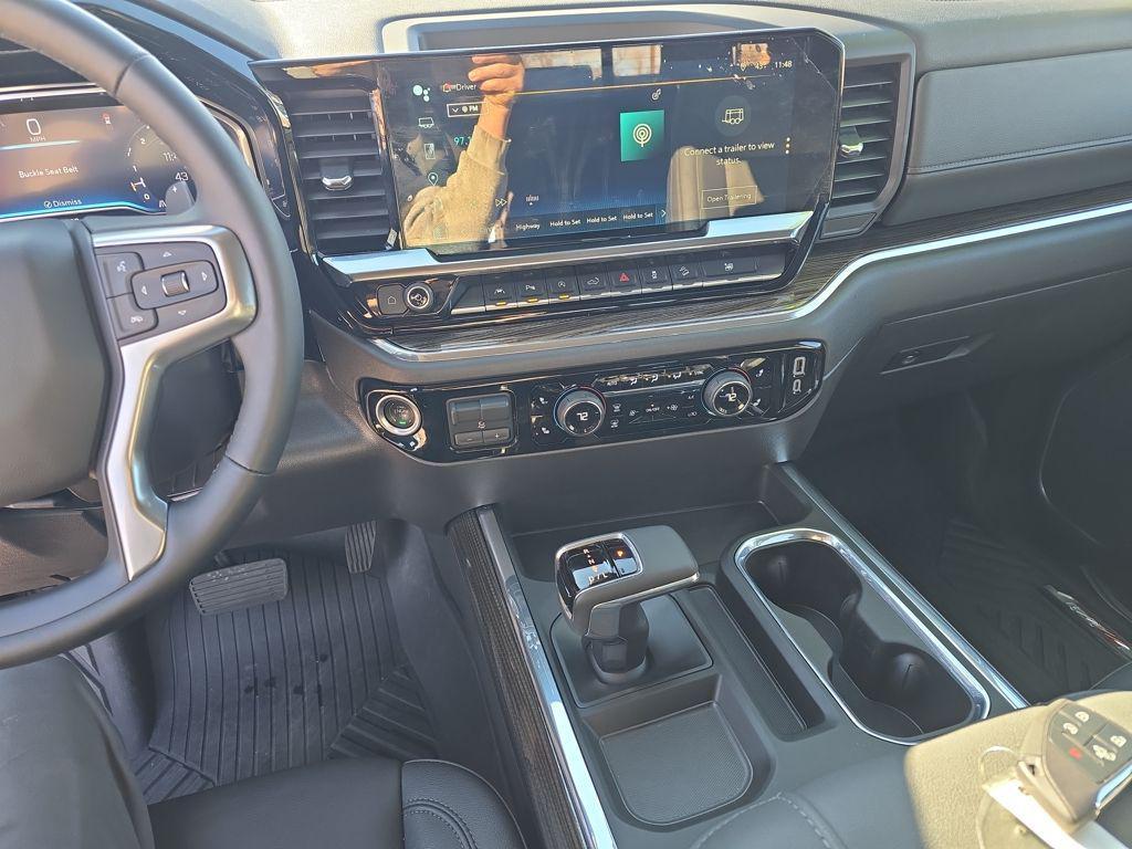 used 2024 Chevrolet Silverado 1500 car, priced at $52,995