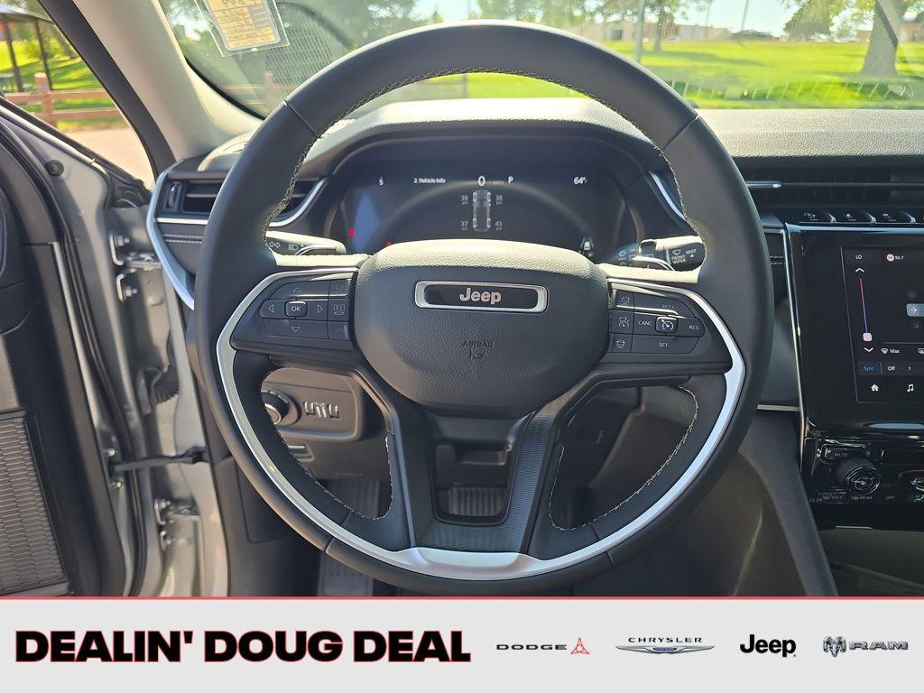 used 2023 Jeep Grand Cherokee car, priced at $25,495