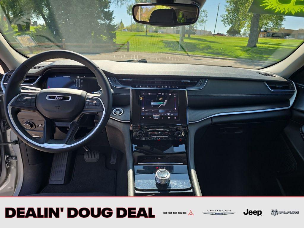 used 2023 Jeep Grand Cherokee car, priced at $25,495