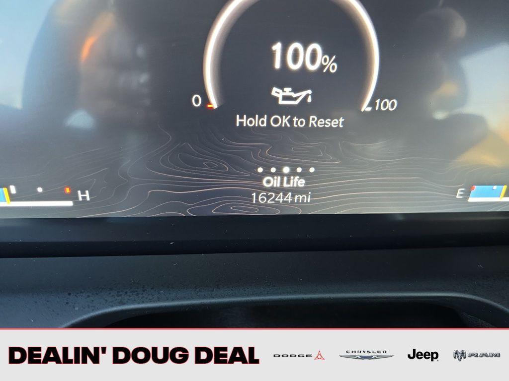 used 2025 Jeep Grand Cherokee car, priced at $38,495