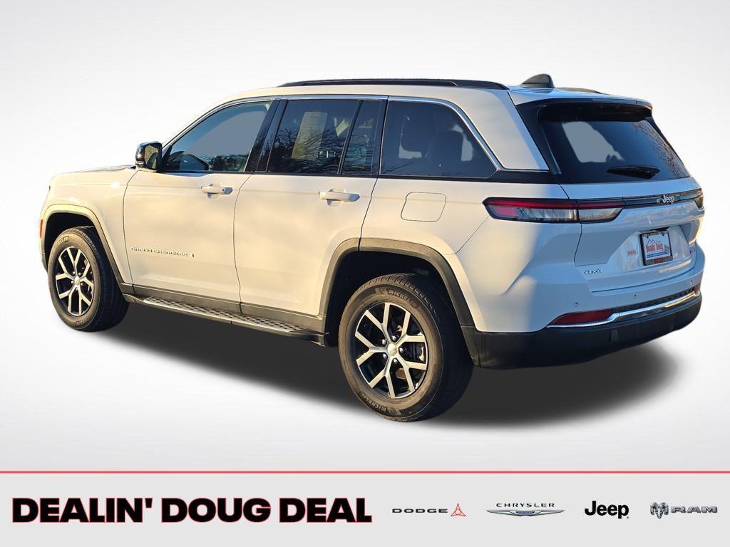 used 2025 Jeep Grand Cherokee car, priced at $38,495