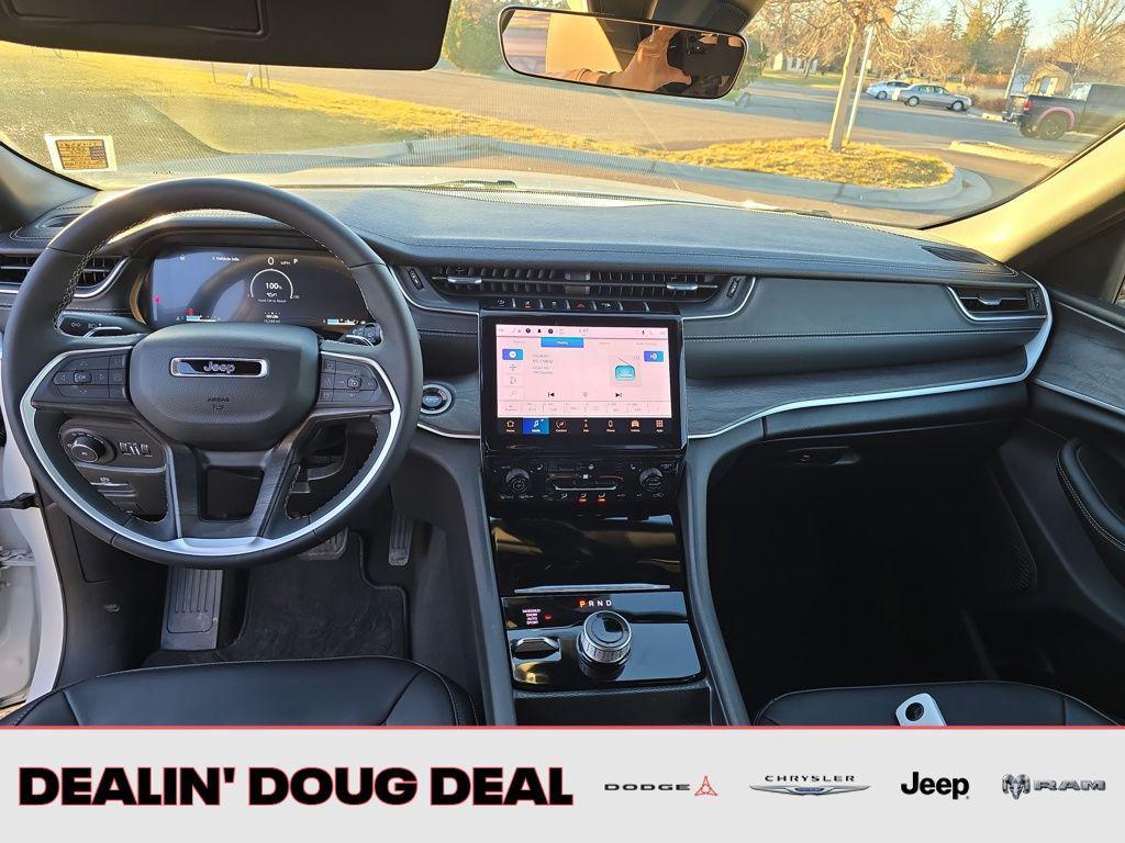 used 2025 Jeep Grand Cherokee car, priced at $38,495