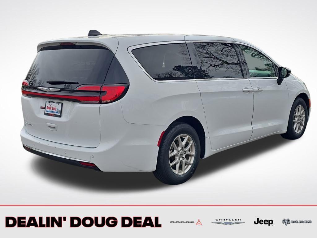 used 2024 Chrysler Pacifica car, priced at $28,595