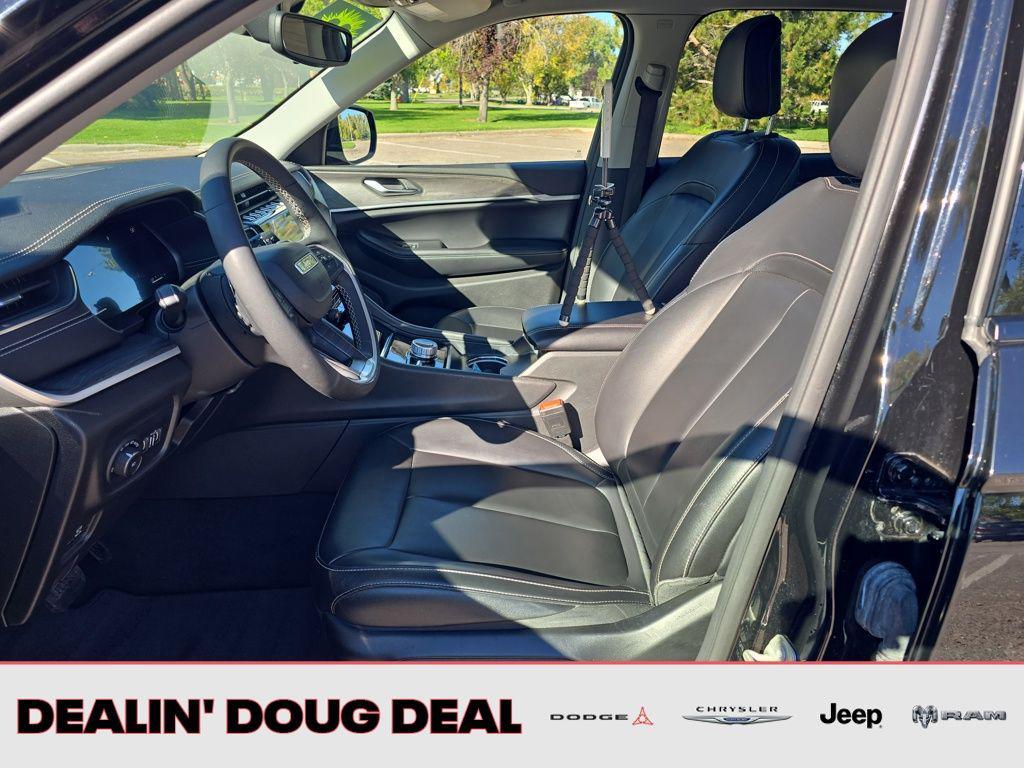 used 2023 Jeep Grand Cherokee car, priced at $28,995