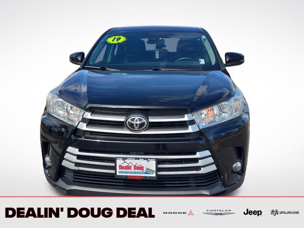 used 2019 Toyota Highlander car, priced at $23,995