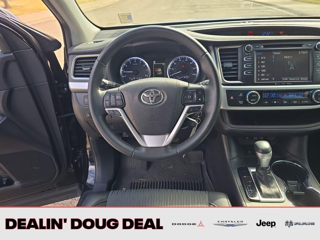 used 2019 Toyota Highlander car, priced at $23,995