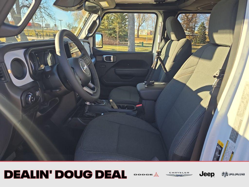 new 2026 Jeep Gladiator car, priced at $44,334