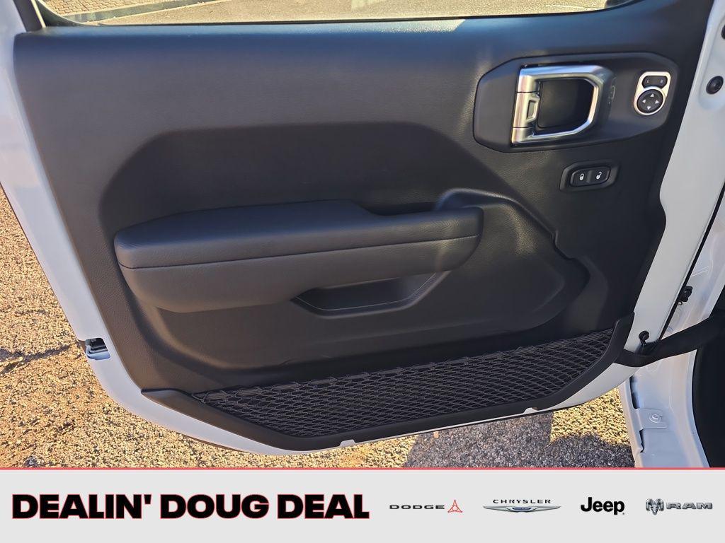 new 2026 Jeep Gladiator car, priced at $44,334