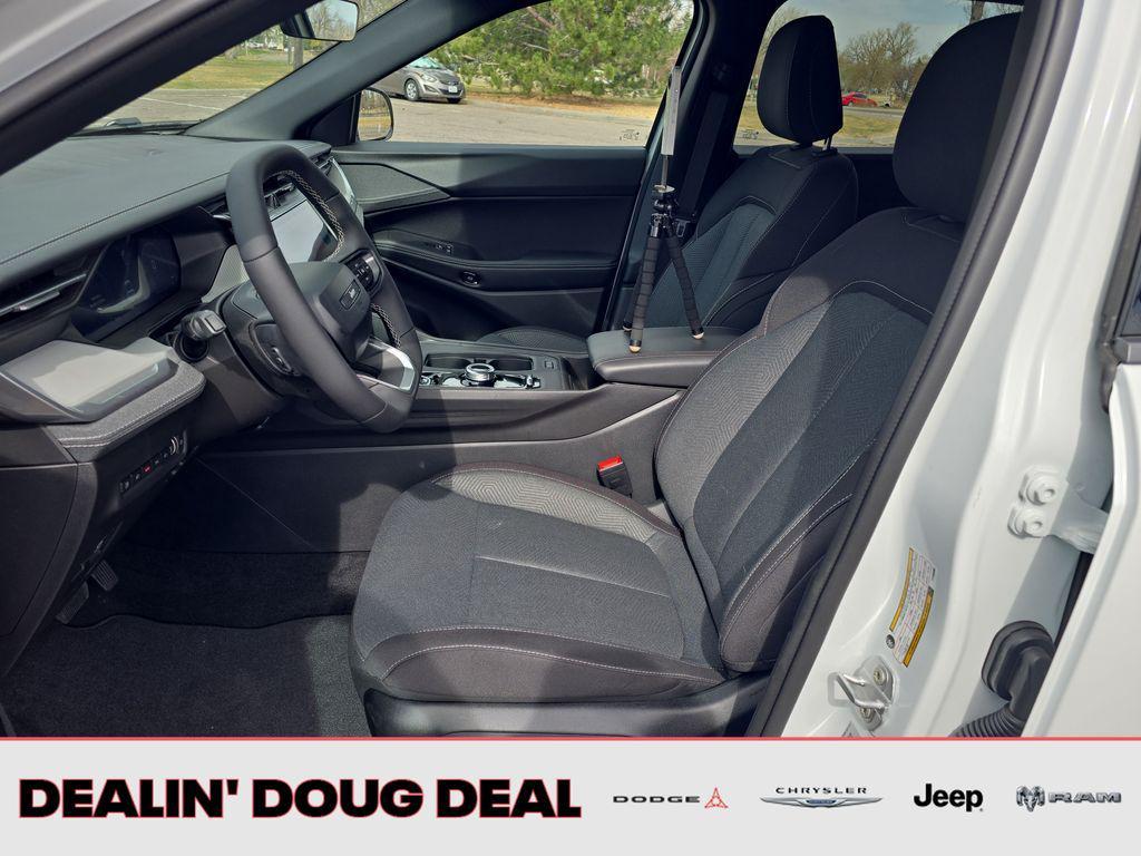 new 2026 Jeep Cherokee car, priced at $38,177