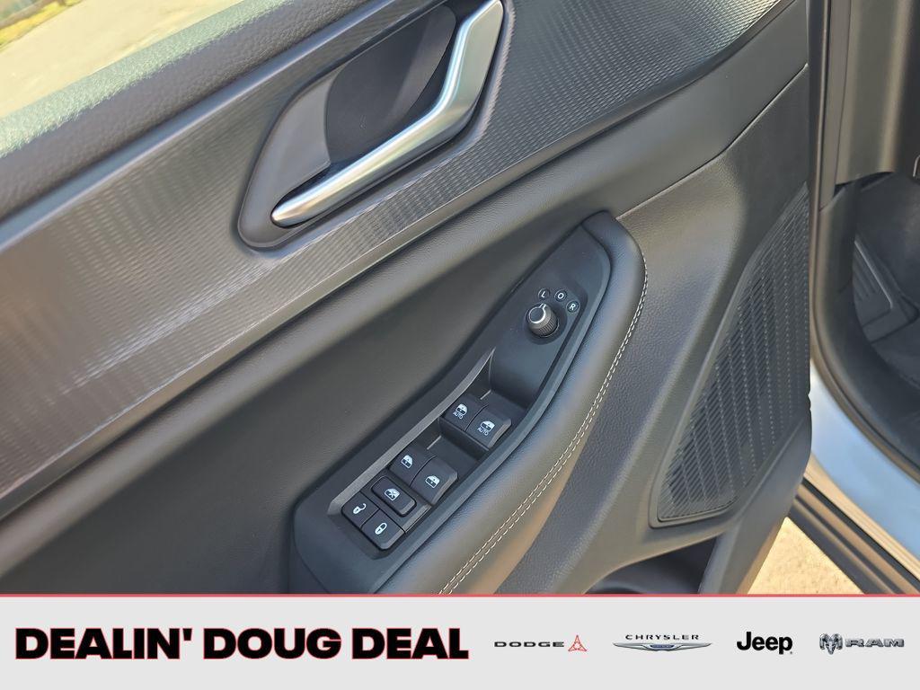 used 2024 Jeep Grand Cherokee car, priced at $31,495