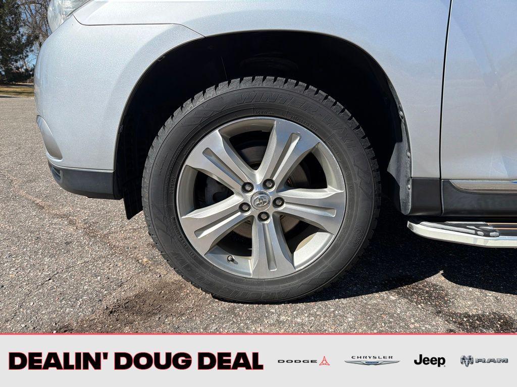 used 2013 Toyota Highlander car, priced at $17,295