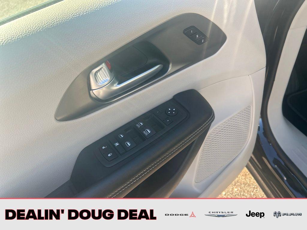 used 2024 Chrysler Pacifica car, priced at $28,495