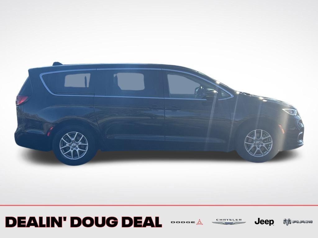 used 2024 Chrysler Pacifica car, priced at $28,495