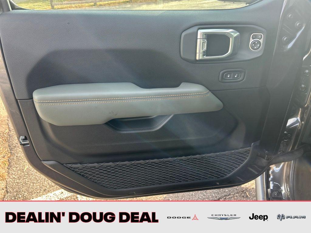 new 2026 Jeep Gladiator car, priced at $56,745