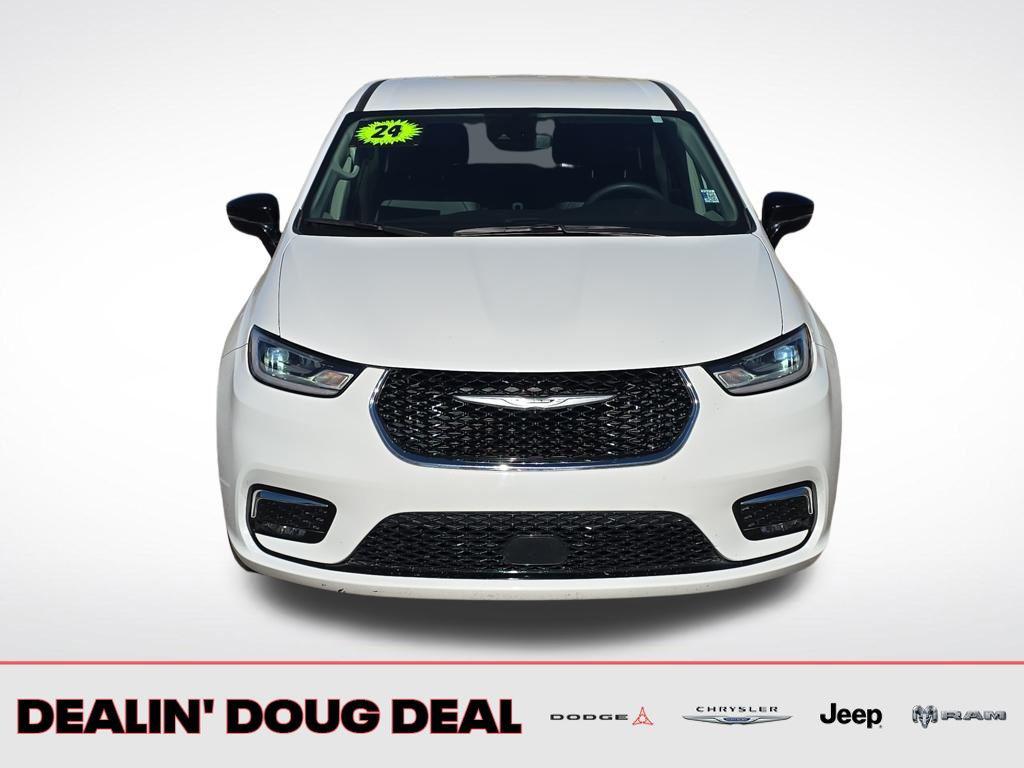 used 2024 Chrysler Pacifica Hybrid car, priced at $29,995