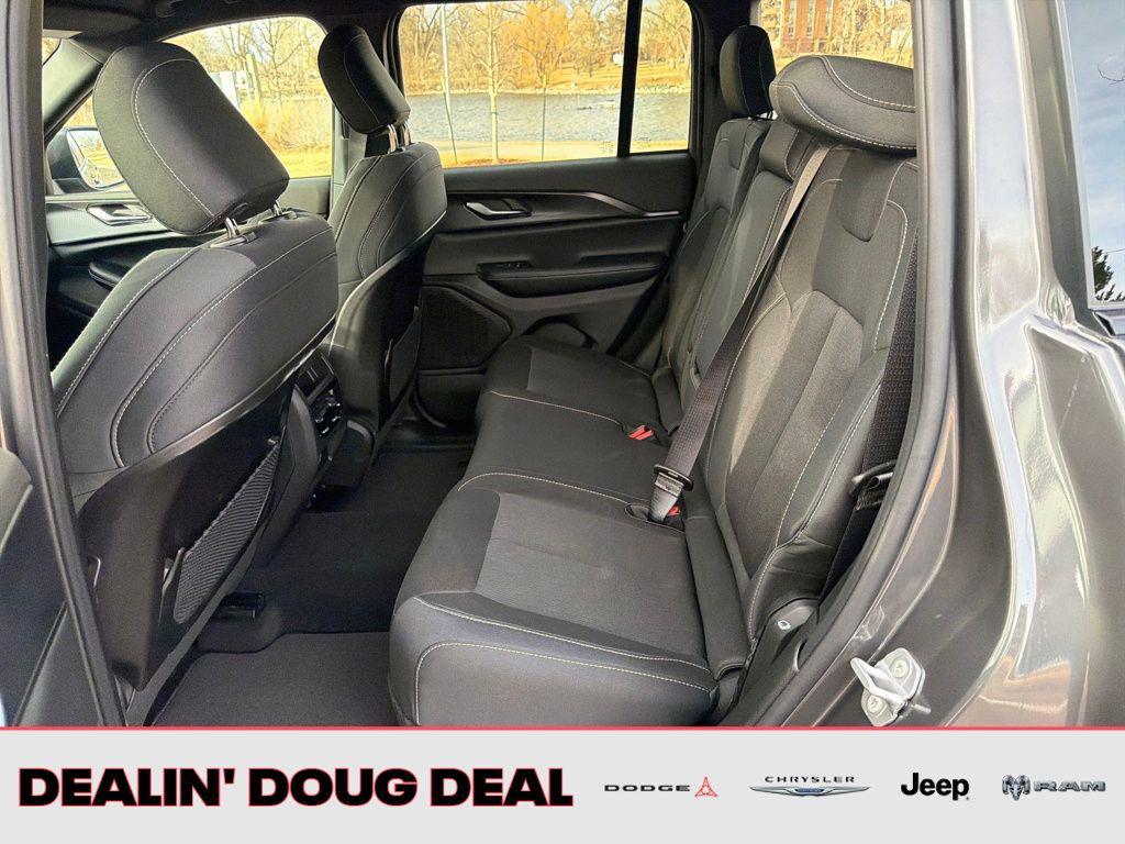new 2026 Jeep Grand Cherokee car, priced at $41,928