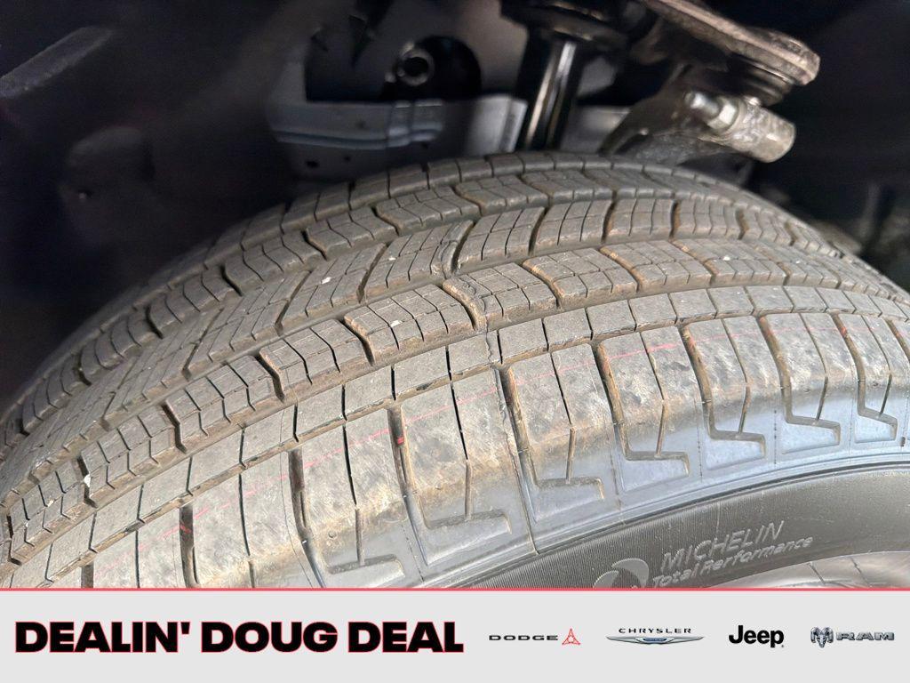 new 2026 Jeep Grand Cherokee car, priced at $41,928