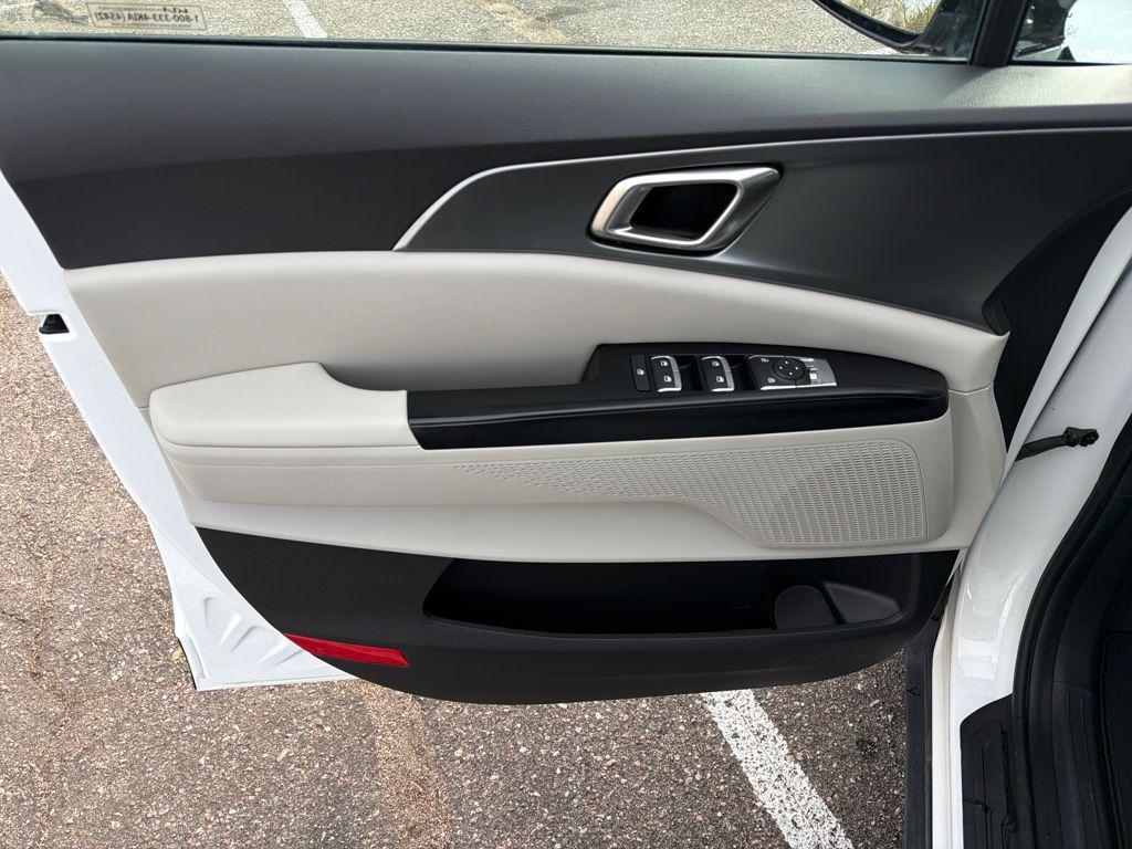 used 2024 Kia Carnival car, priced at $31,495