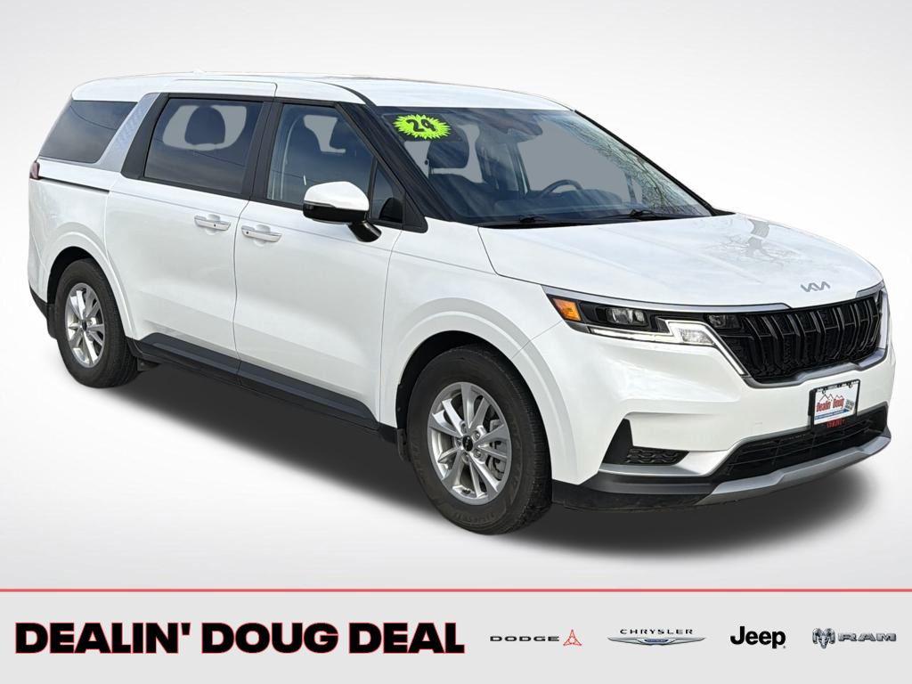 used 2024 Kia Carnival car, priced at $28,995