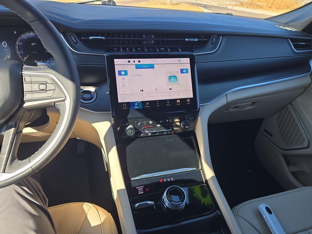 used 2024 Jeep Grand Cherokee L car, priced at $39,995