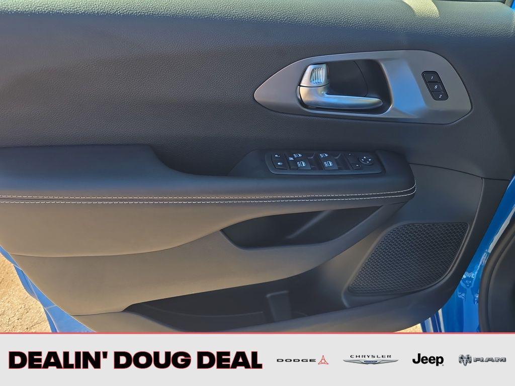 new 2026 Chrysler Pacifica car, priced at $45,225