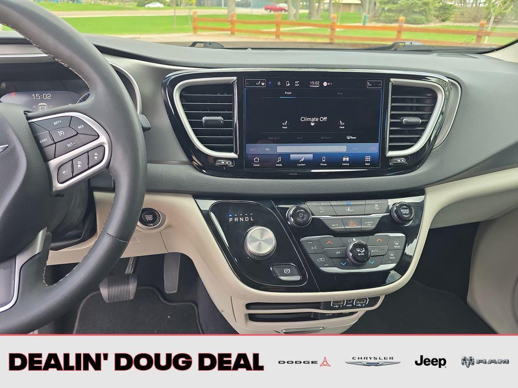 used 2022 Chrysler Pacifica car, priced at $23,594