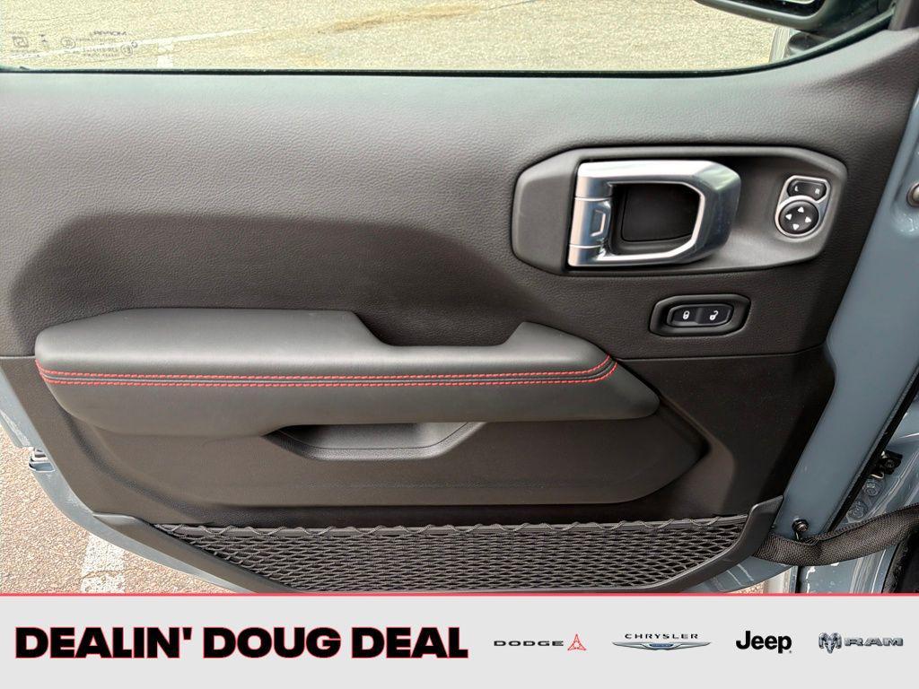 new 2026 Jeep Gladiator car, priced at $60,003