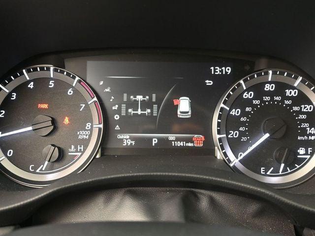 used 2024 Toyota Highlander car, priced at $38,997