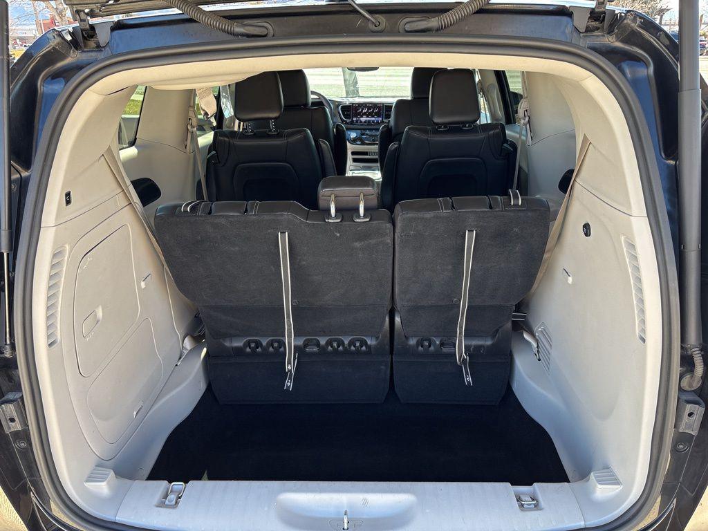 used 2024 Chrysler Pacifica Hybrid car, priced at $25,995