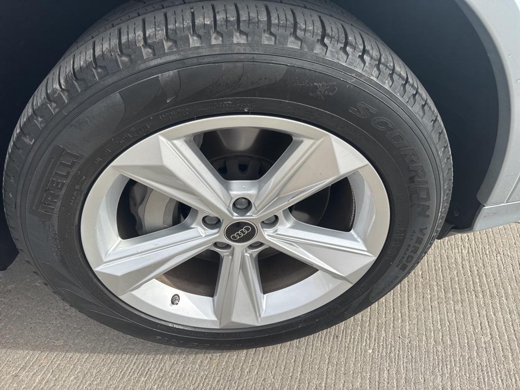 used 2024 Audi Q7 car, priced at $41,995