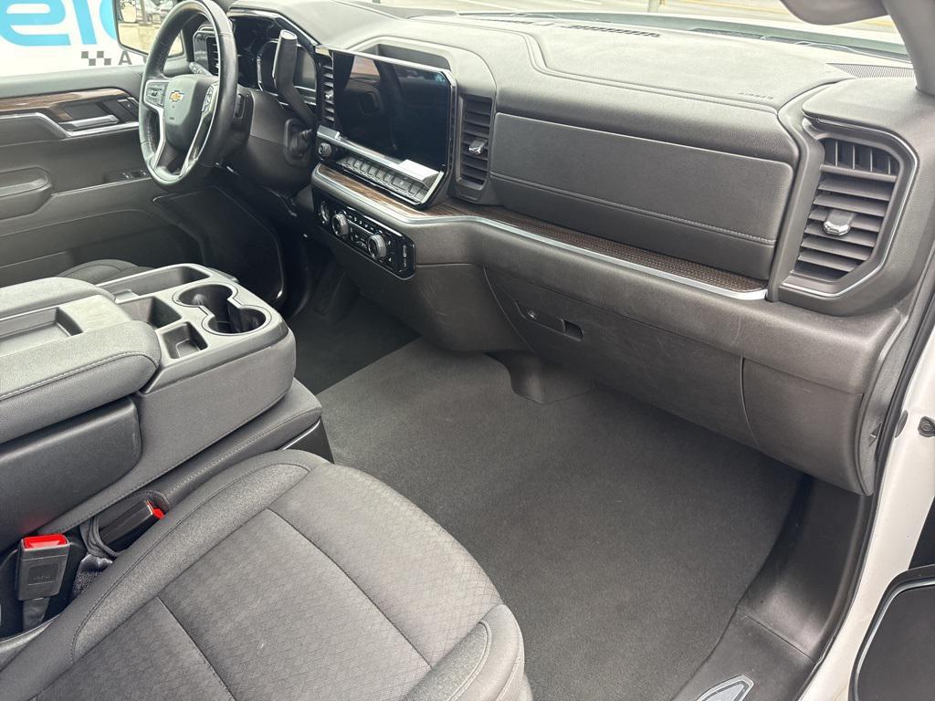 used 2024 Chevrolet Silverado 1500 car, priced at $32,995