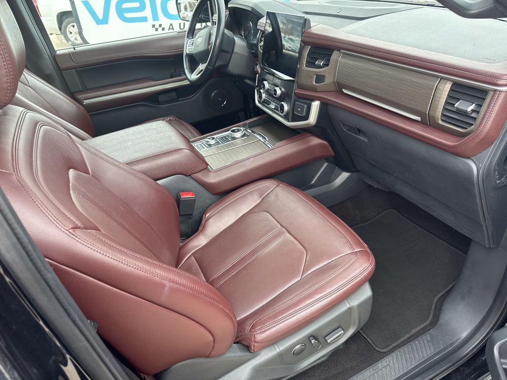 used 2023 Ford Expedition car, priced at $35,995