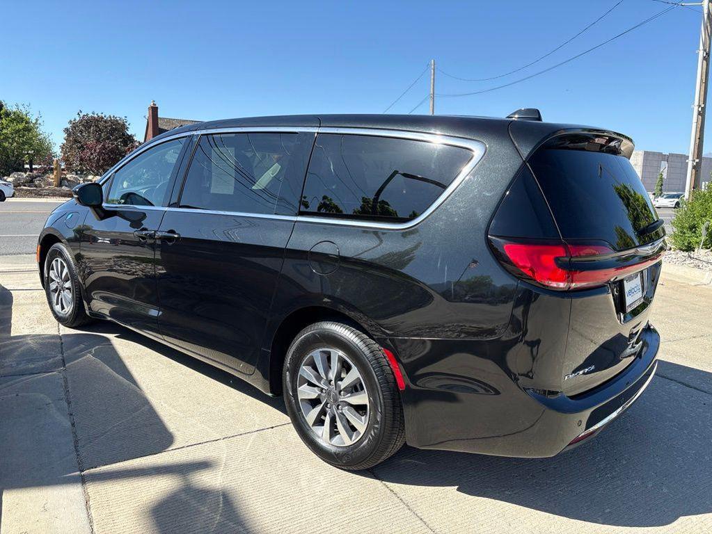 used 2023 Chrysler Pacifica Hybrid car, priced at $24,494